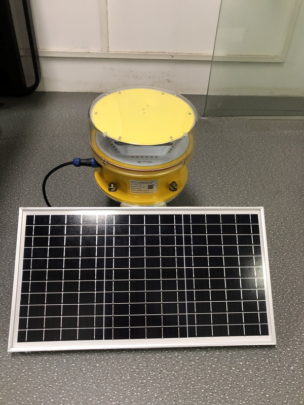 LED Solar Powered Aviation Obstruction Light Medium Intensity Dusk To Dawn Automatically